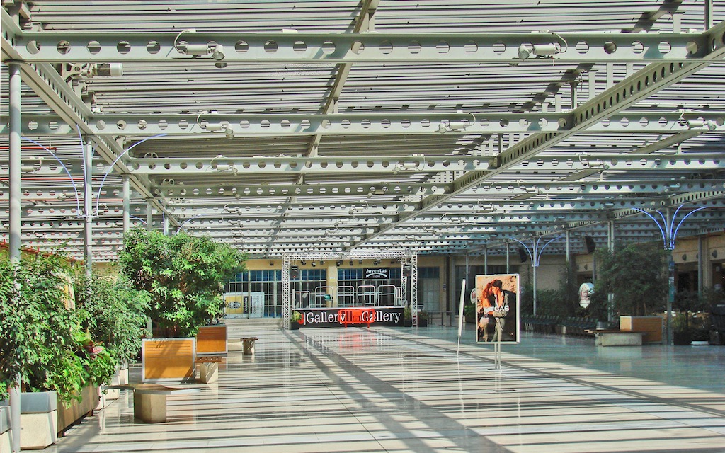 Lingotto factory arcades | photo: Eelke Blok, flikr