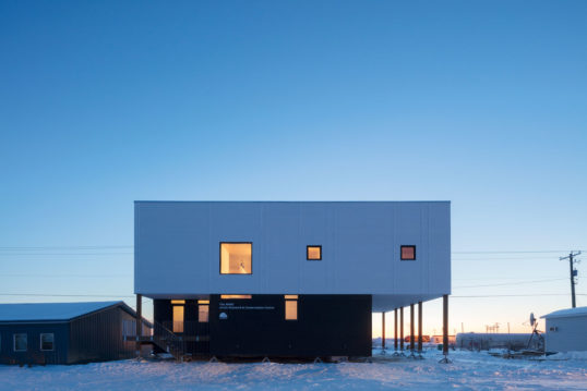 Blouin Orzes architectes | The MARS Arctic Research and Conservation Centre, Churchill, Manitoba, Canada.