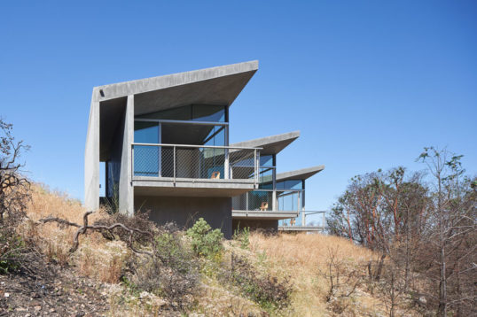 Mork Ulnes Architects | Ridge House, Sonoma, CA, 2018. Credit: Bruce Damonte.